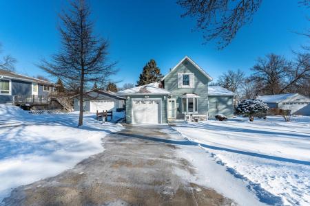 526 W Douglas Avenue, Fergus Falls, Minnesota 56537, USA