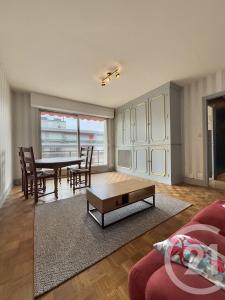 Moulins, Auvergne 03000, France