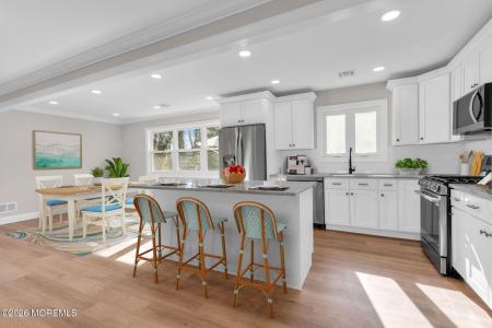 10 Arnold St., Brick, NJ 08724, USA