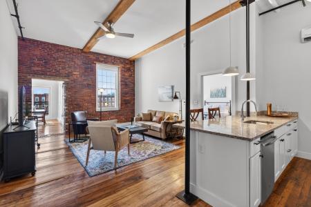 2 Main Street, Biddeford, Maine 04005, Estados Unidos