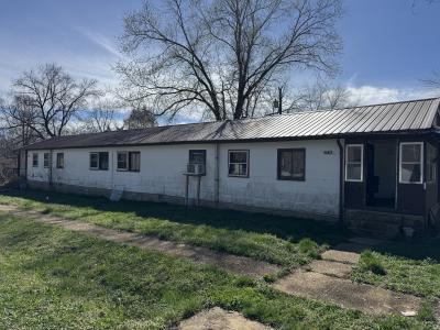 443 Walnut St, Piedmont, Missouri 63957, USA