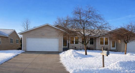 1107 E Adams St., Washington, Iowa 52353, États-Unis