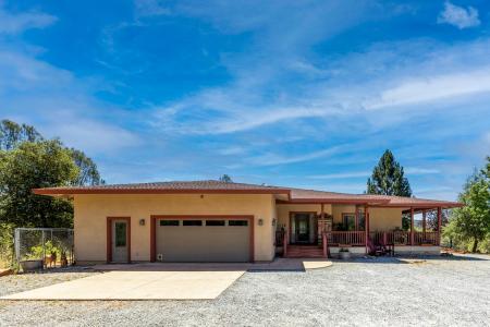 5603 Gold Mountain Road, Mountain Ranch, California 95246, USA