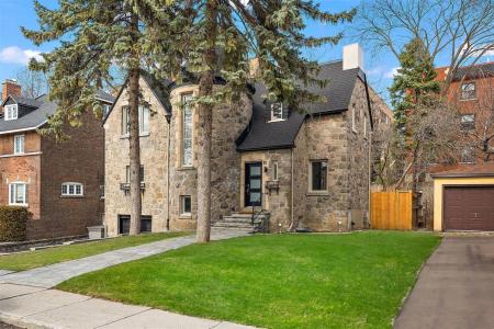 35  Rue Dufferin, Hampstead, Quebec H3X 2X7, Canadá