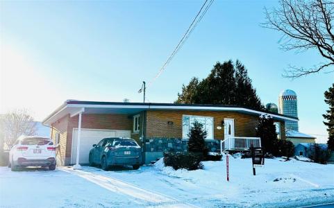 1376  Rue Principale, Saint-Dominique, Quebec J0H 1L0, Canada