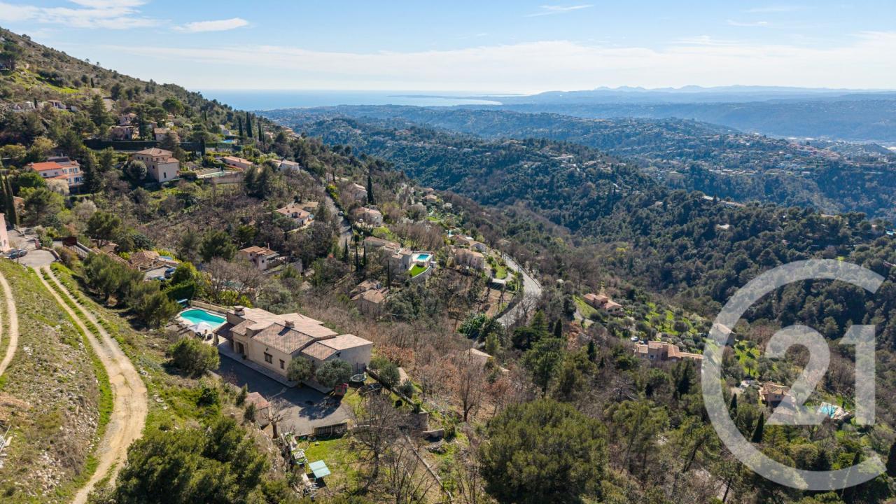 Aspremont, Provence-Alpes-Côte D'Azur 06790, France