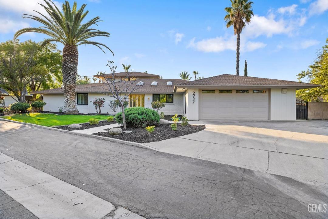 2937 Summit Circle, Bakersfield, Kalifornia 93306, USA