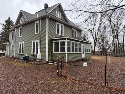 16604 750th Avenue, Albert Lea, Minnesota 56007, USA