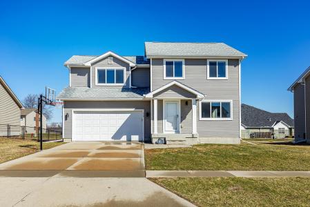 529 Prairie Ridge Drive, Huxley, Iowa 50124, États-Unis