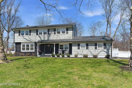 111 Heights Terrace, Middletown, NJ 07748, USA