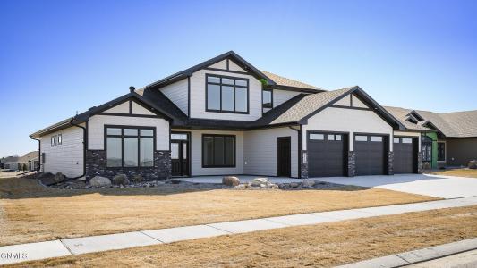 6119 Crested Butte Road, Bismarck, Северная Дакота 58503, Соединенные Штаты