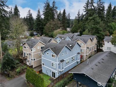 3012 NE 137th Street , B, Seattle, Washington 98125, USA