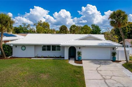 13879 Kimberly Dr., Largo, Florida 33774, USA