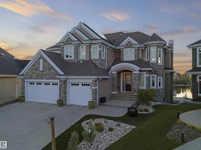 8948 20 AVENUE SW, Edmonton, Alberta T6X 2C5, Canada