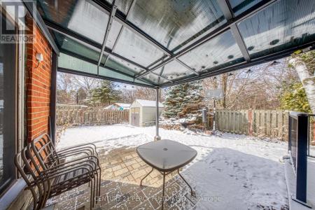 70 MILLHOUSE CRESCENT, Toronto (rouge), Ontario M1B 2E3, Canadá