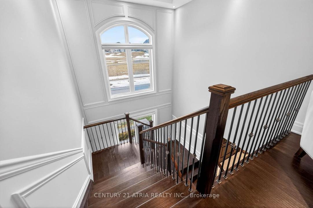 122 BURNS BOULEVARD, King, Ontario L7B 0M2, Kanada