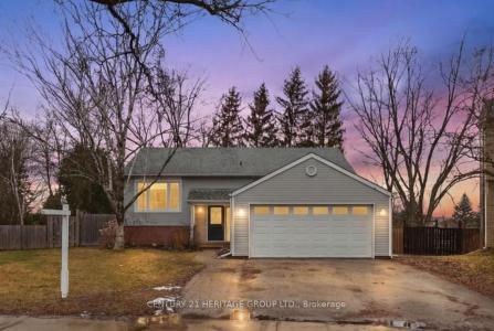 28 PEGG'S CRESCENT, East Gwillimbury, أونتاريو L9N 1B3, كندا 