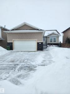 106 HOULE DRIVE, Morinville, Alberta T8R 0E1, Canada
