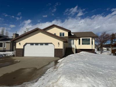 38 PARK DRIVE, Whitecourt, Alberta T7S 1S4, Canada