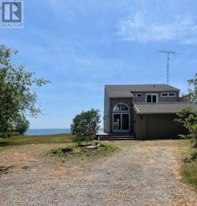 151 CEDAR CREST BEACH ROAD, Clarington (bowmanville), Ontario L1C 5R2, Canada