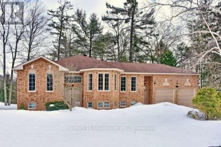 1 DOWNER CRESCENT, Wasaga Beach, Ontario L9Z 1B9, Canada