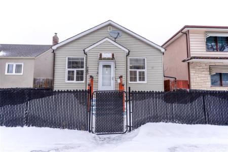 783 WELLINGTON AVENUE, Winnipeg, Manitoba R3E 0V4, Canada