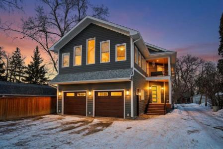 70 RIVERSIDE DRIVE, Winnipeg, Manitoba R3T 0G2, Canadá