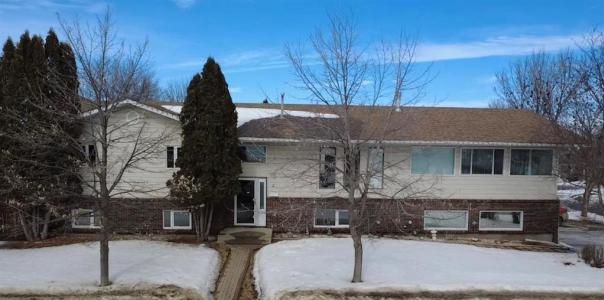 2 JAGUAR PLACE, Brandon, Manitoba R7B 3P1, Canada