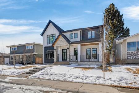 6515 LONGMOOR WAY SW, Calgary, Alberta T3E 5Z8, Canada