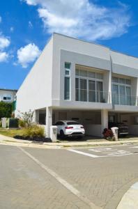 Condominio 3-10 , Guachipelin Escazú, San José 10203, Costa Rica