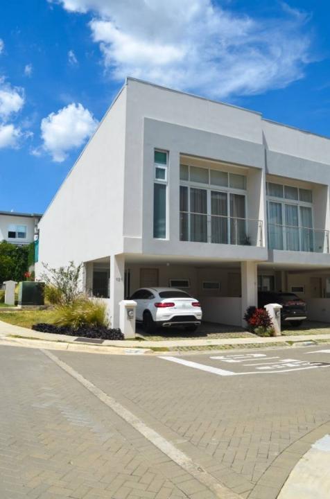 Condominio 3-10 , Guachipelin Escazú, San José 10203, Costa Rica