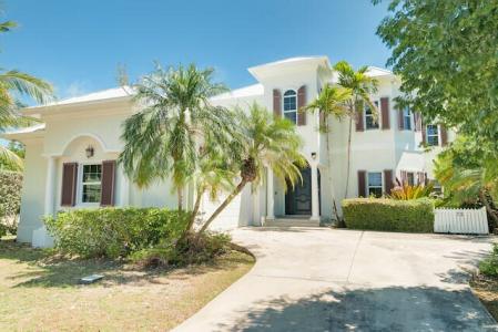 SOUTH SOUND 4 BED SINGLE FAMILY HOME W/ POOL IN GATED COMMUNITY, 72, South Sound, Grand Cayman, Cayman Islands