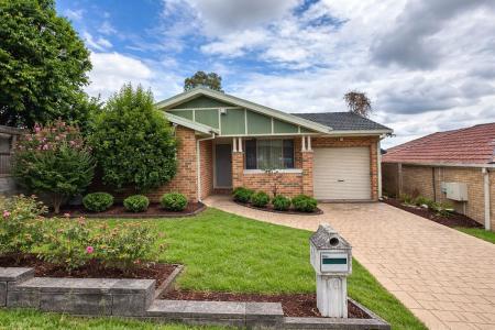 10 Smart Close, Minto, NSW 2566, Australia