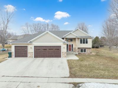 2359 Scenic Point Drive SW, Rochester, Minnesota 55902, USA
