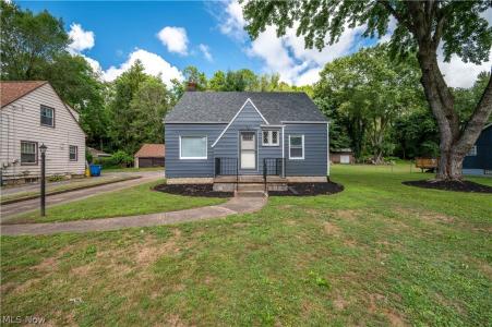 3712 Logan Way, Youngstown, Ohio 44505, USA