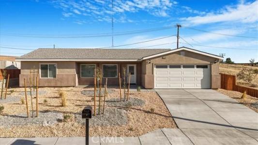 16105 Tawney Ridge Ln, VTVL, Califórnia 92394, Estados Unidos