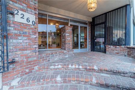 2260 N Cahuenga Boulevard , 106, Los Angeles, California 90068, USA