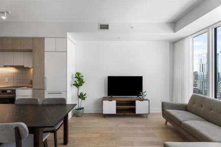 1288  Rue St-Antoine O., Montréal (Ville-Marie), Quebec H3C 0X6, Canada