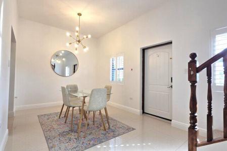HILTON ESTATES GEORGE TOWN RENOVATED 2 BED/ 2.5 BATH TOWNHOME - AVAILABLE APRIL 21, 2026, South Sound, Grand Cayman, ケイマン諸島