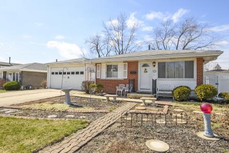 15120 Springfield Avenue, Midlothian, Illinois 60445, États-Unis