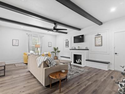 711 W Knox Street, Ennis, Teksas 75119, Amerika Birleşik Devletleri