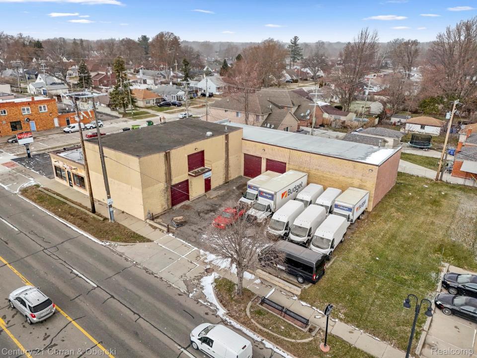 24134 W Warren Street, Dearborn Heights, Michigan 48127, États-Unis