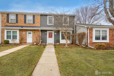 -374 Constitution Circle, North Brunswick, نيو جيرسي 08902, الولايات المتحدة