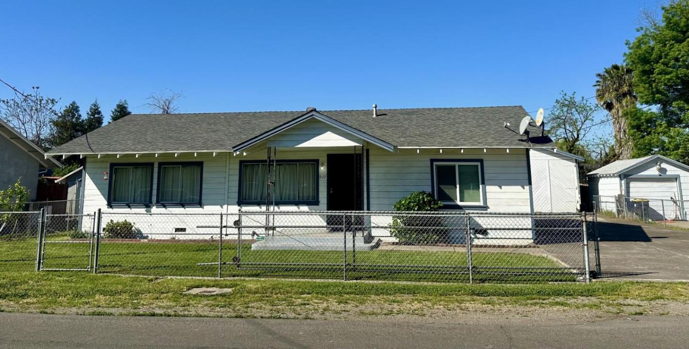 907 S. Gertrude Avenue, Stockton, Californie 95215, États-Unis