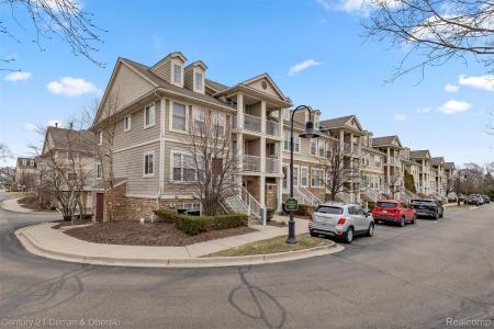 1095 Beaver Run, Troy, Michigan 48083, USA