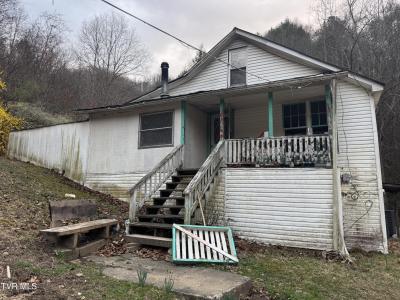 195 Hanging Tree Road, Dante, Virginia 24237, USA