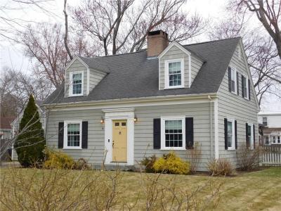 14 Westfield Road, Warwick, RI 02888, USA