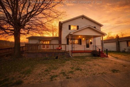 23 Preston Street, Ravenswood, WV 26164, USA