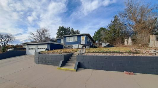 213 Rio Vista, Torrington, Wyoming 82240-1923, USA