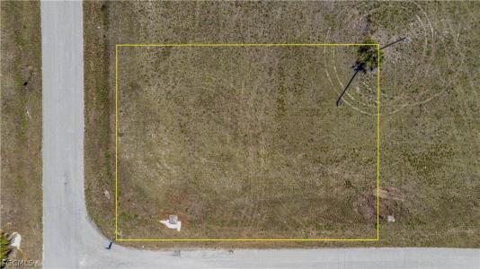 1902 NE 17th Terrace, Cape Coral, Florida 33909, USA